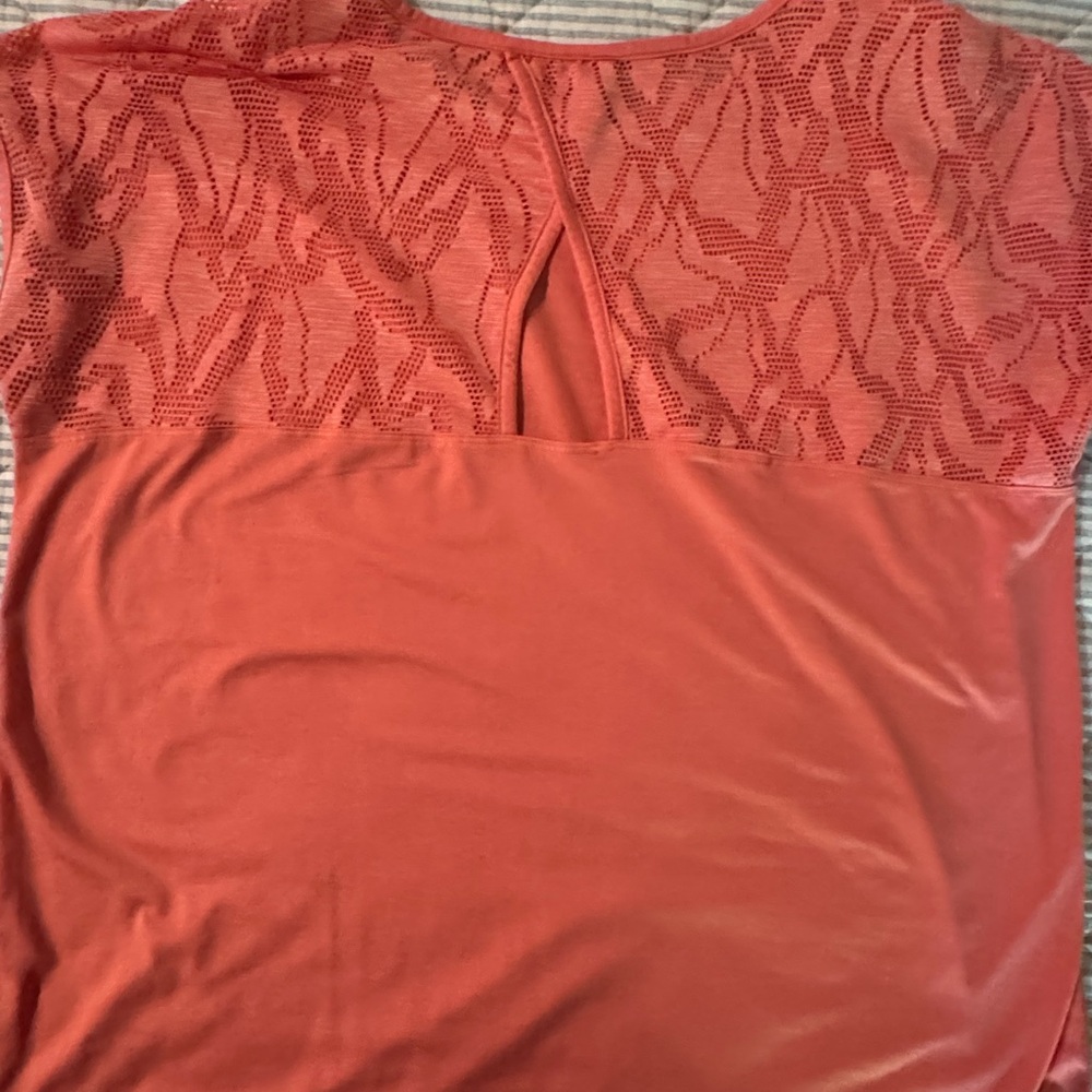 Columbia Women's Coral and Light Pink Short Sleeve Brand New from Adidas - Picture 5 of 5